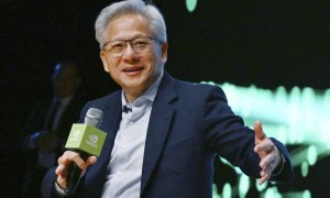 黄仁勋:低估中国的实力,那就太愚蠢了